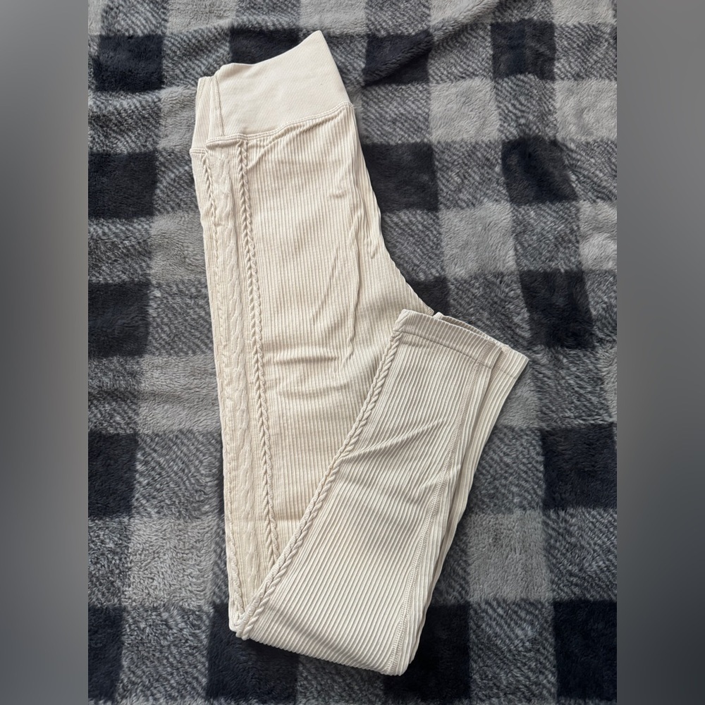 NWOT Offline by Aerie Beige Ribbed Fabric Leggings Size Medium